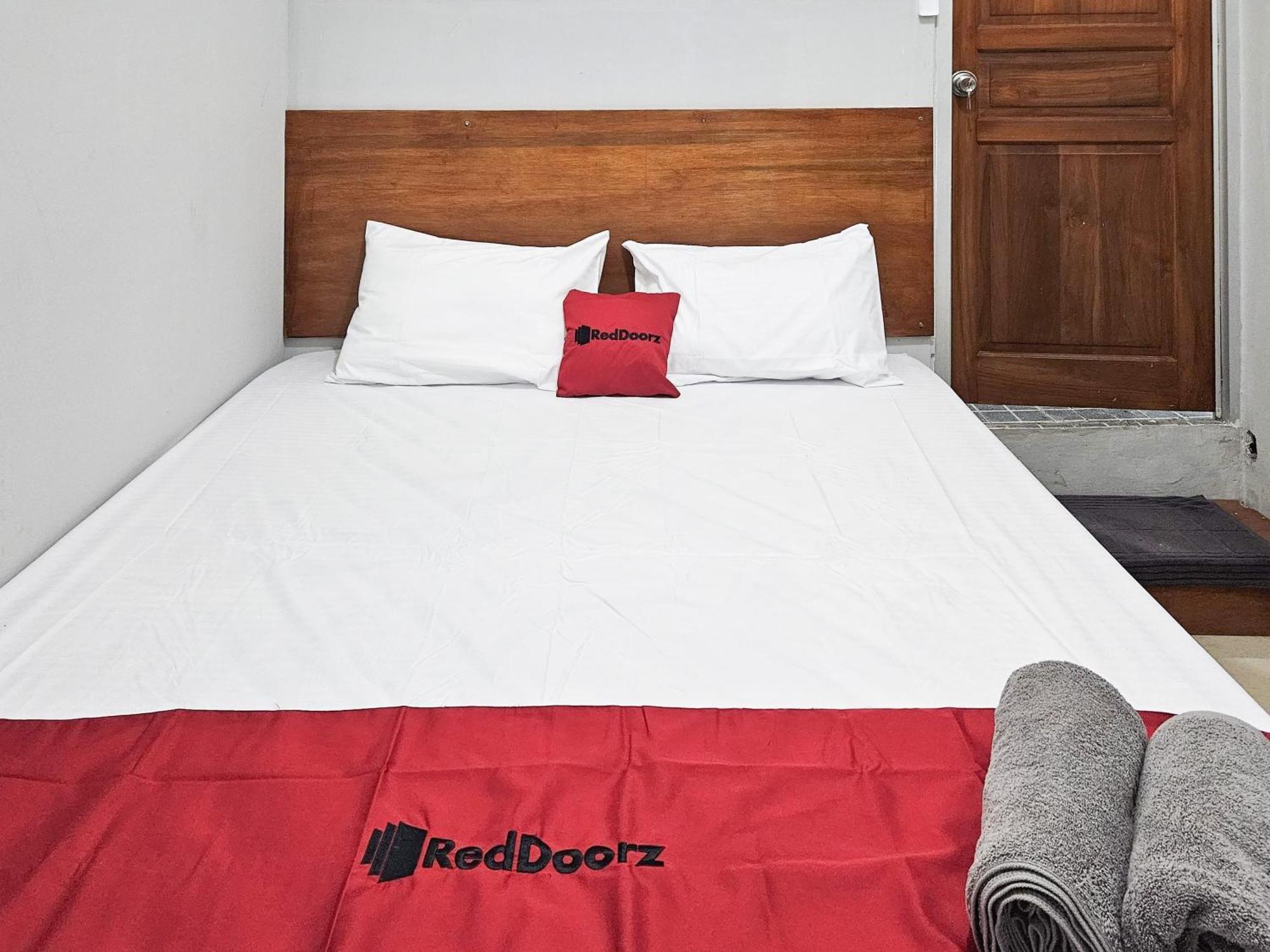 Reddoorz At Pucang Anom Timur Surabaya Bagian luar foto