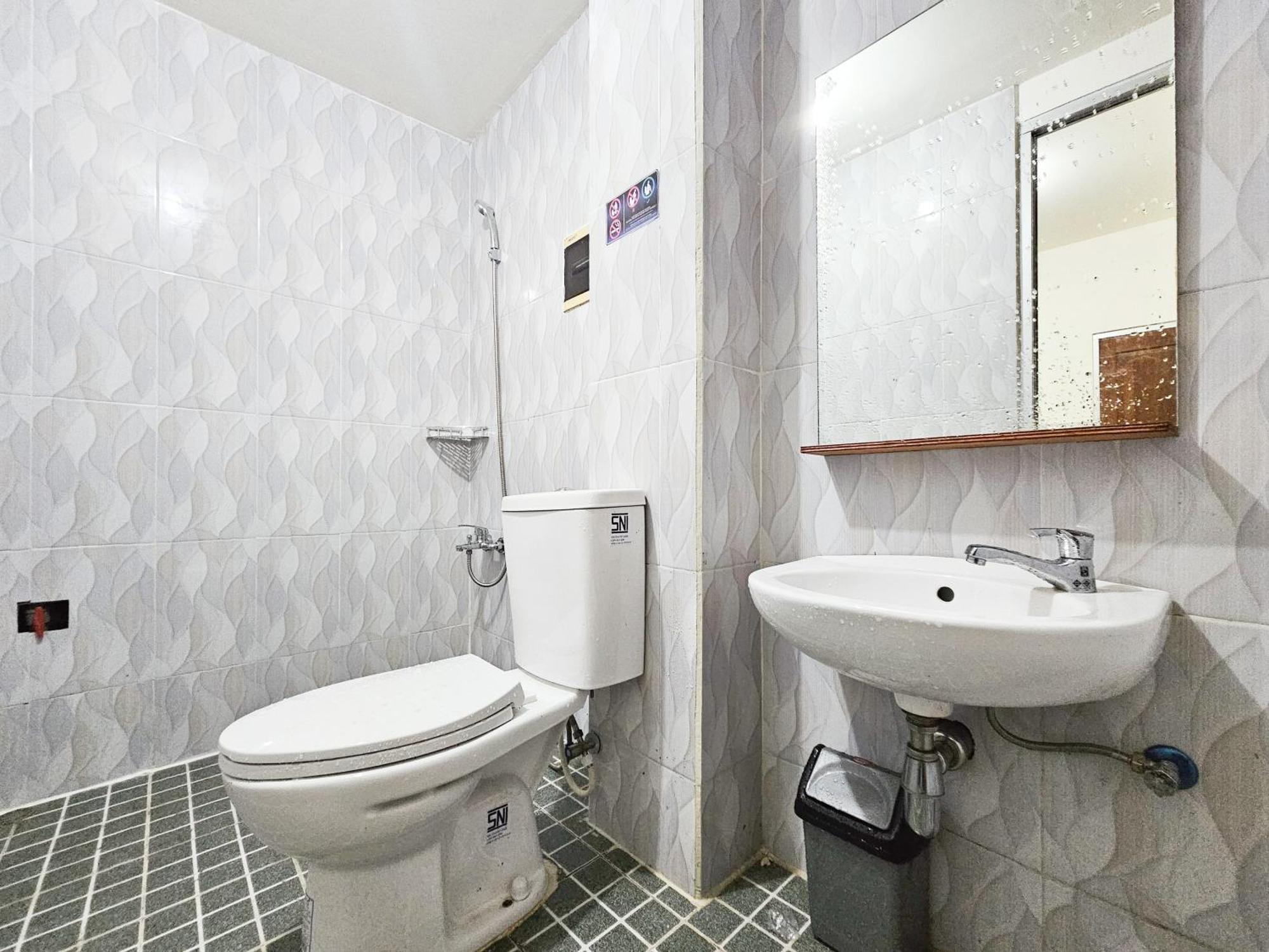 Reddoorz At Pucang Anom Timur Surabaya Bagian luar foto